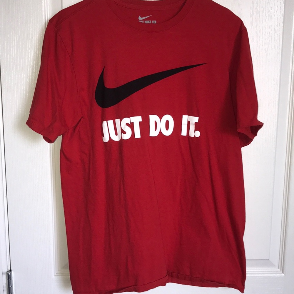 Nike Graphic Tee